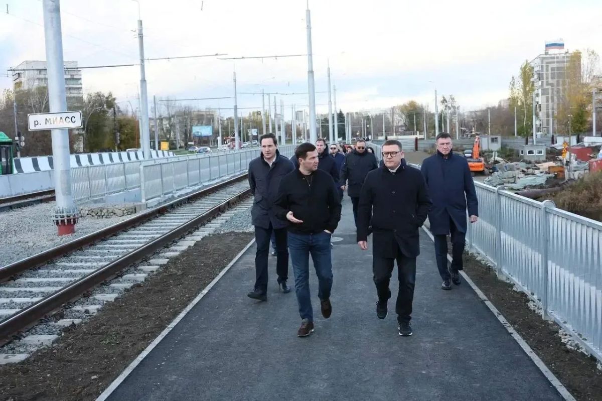 В Челябинске досрочно открыли движение по мосту на улице Черкасской