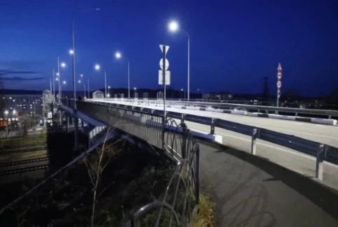 В Челябинске досрочно открыли движение по мосту на Черкасской