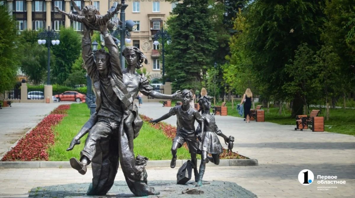 С начала года южноуральцы усыновили около тысячи детей