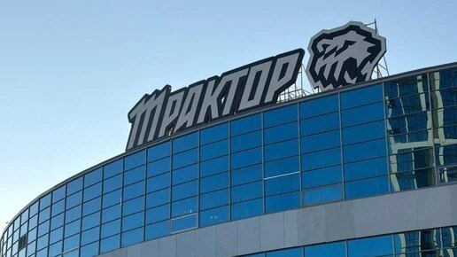 Путин отметил почетным званием директора ледовой арены «Трактор»