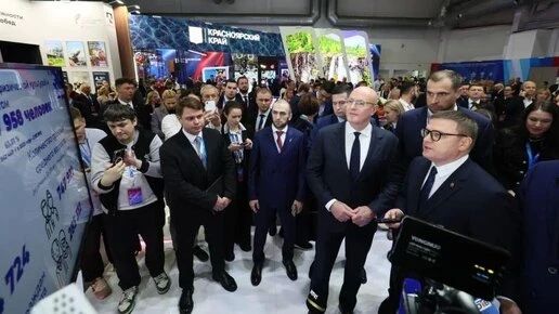 Чернышенко и Дегтярев оценили развитие спорта в Челябинской области