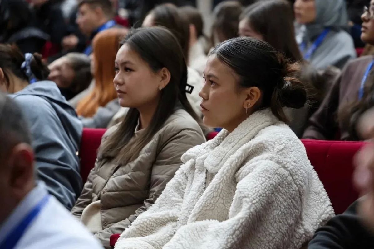 Представители Челябинской области приняли участие в Международном иммерсивном форуме «Евразийские ворота» в Бишкеке Представители Челябинской области приняли участие в Международном иммерсивном форуме «Евразийские ворота» в Бишкеке