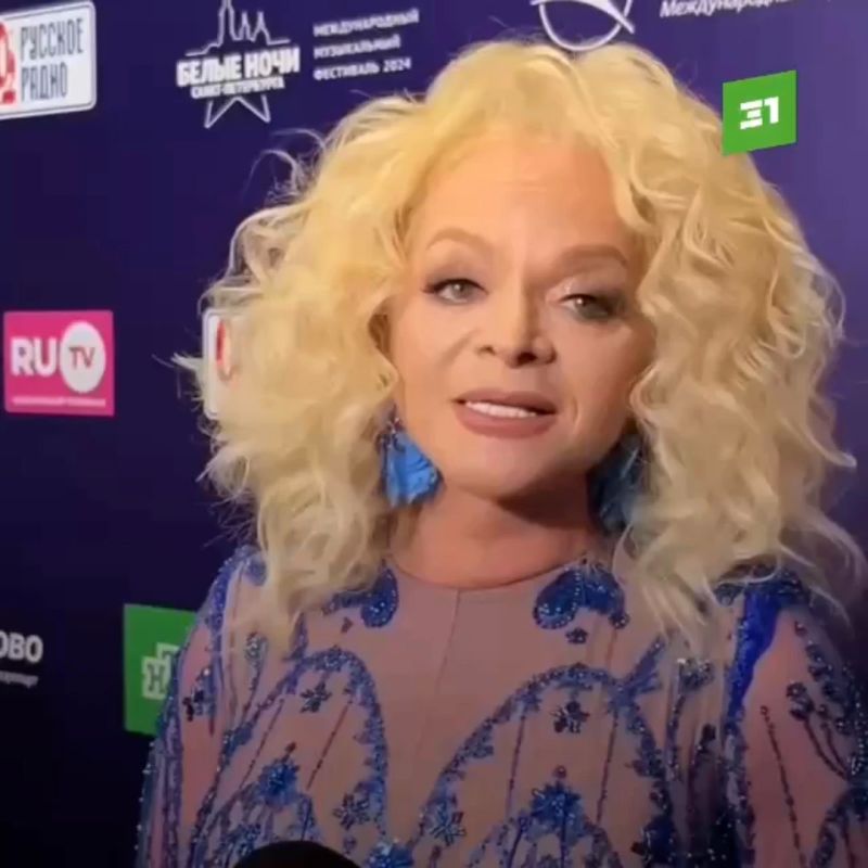 Лариса Долина объявила войну интернет-шутникам
