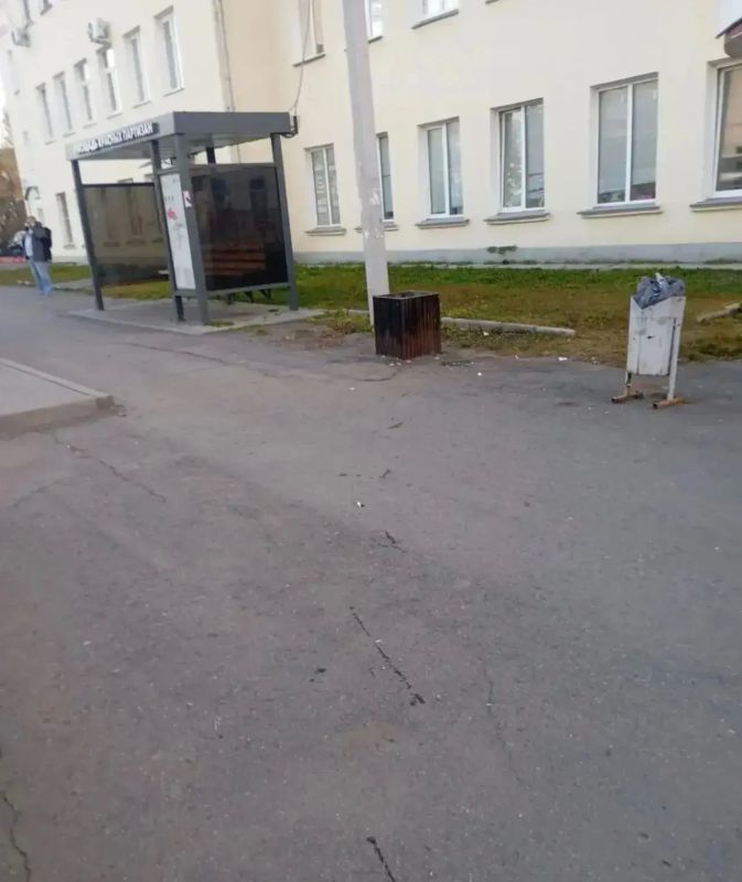 В Копейске продолжаются ежемесячные субботники В Копейске продолжаются ежемесячные субботники