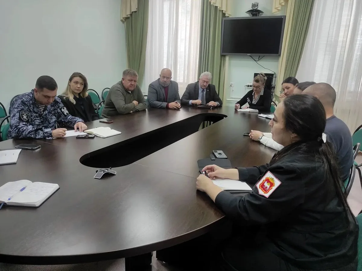 Творческую инициативу общественника Антона Николаева о проведении патриотических мероприятий обсудили на состоявшейся межведомственной рабочей встрече