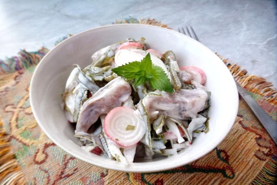 Доступный морепродуктовый салат: в центре внимания бюджет и вкус