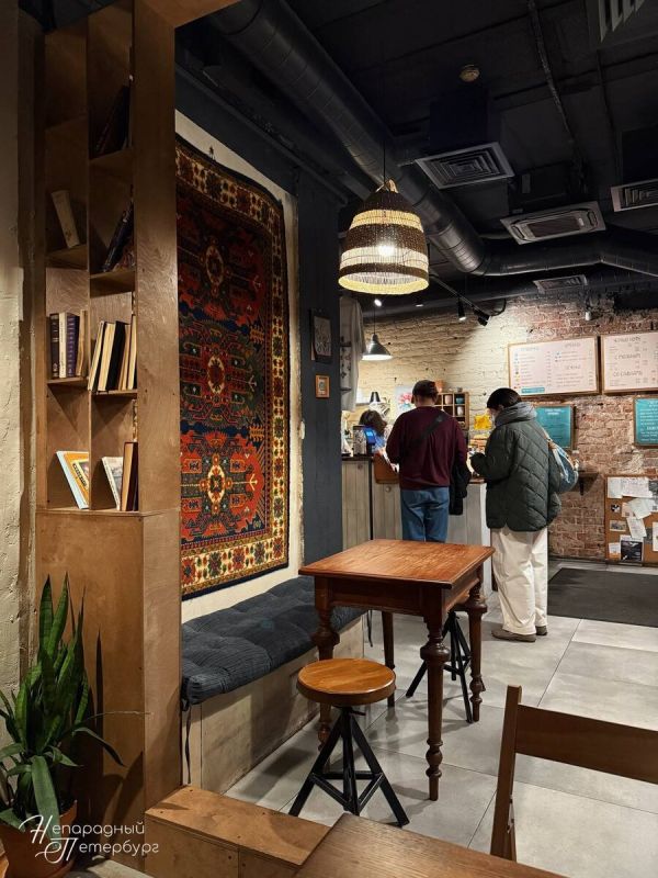 Уголок сладкой ностальгии: уютное место с вафельными трубочками и домашней атмосферой