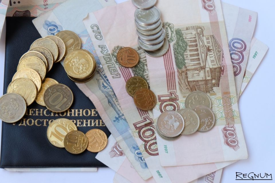 Социальный фонд призывает контролировать пенсионные накопления