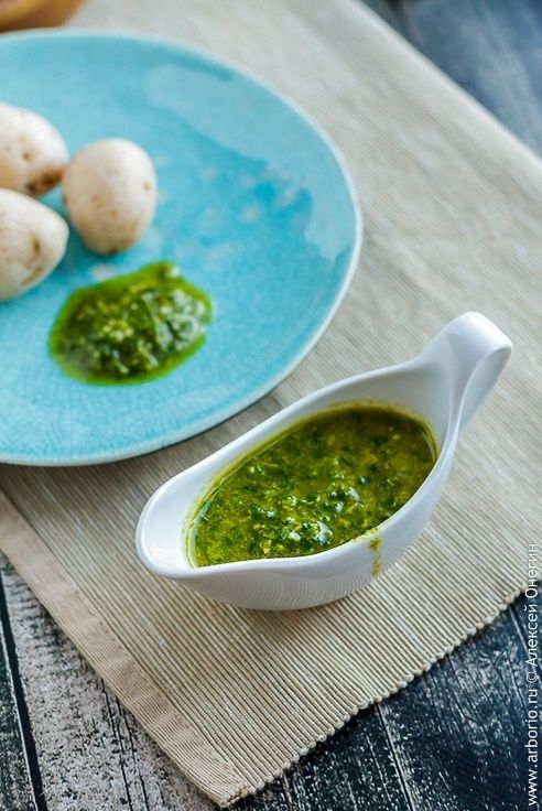 Канарский зелёный соус: секреты идеального мохо верде