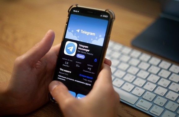 Мораторий на соцсети: баланс между свободой и безопасностью