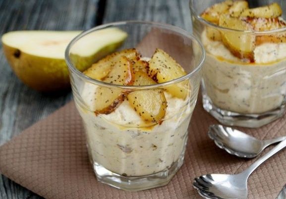 Творожный мусс-смузи с грушами и маком